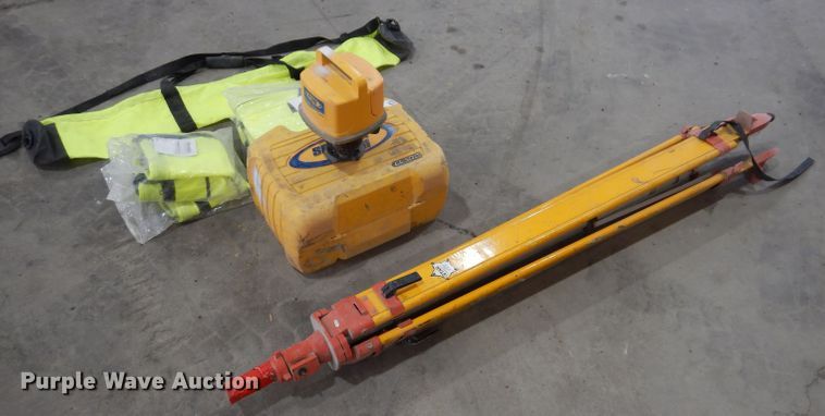 image for item IQ9579 Spectra Precision LL500  surveying laser