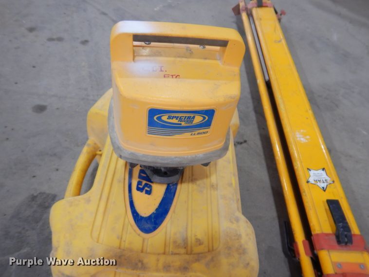 image for item IQ9579 Spectra Precision LL500  surveying laser