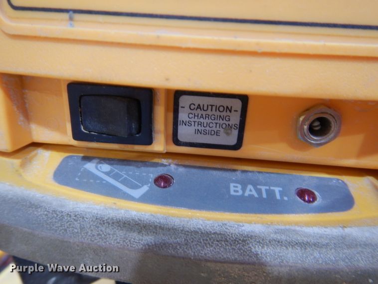 image for item IQ9579 Spectra Precision LL500  surveying laser