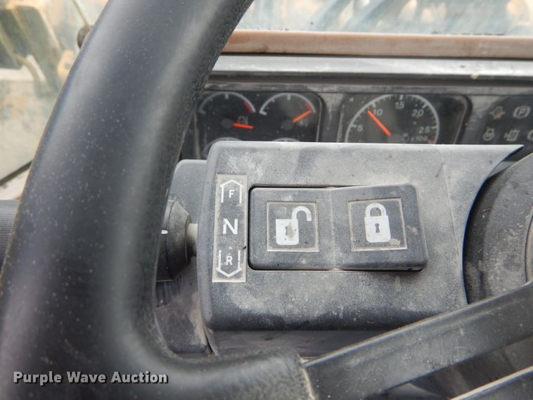 image for item IT9095 1996 Caterpillar 950F Series II  wheel loader