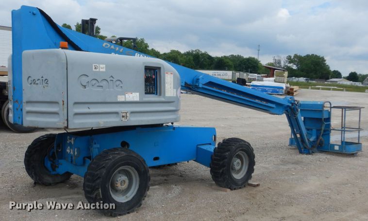 image for item IT9115 2001 Genie S-45  boom lift