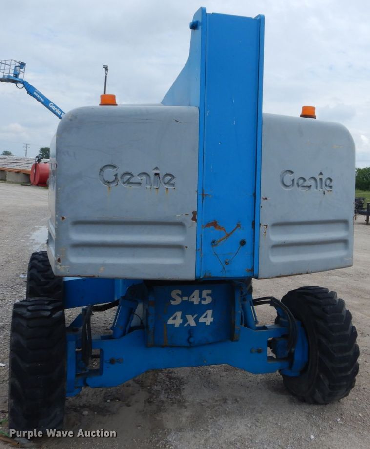 image for item IT9115 2001 Genie S-45  boom lift