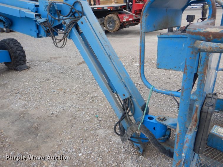 image for item IT9115 2001 Genie S-45  boom lift