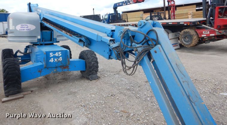 image for item IT9115 2001 Genie S-45  boom lift