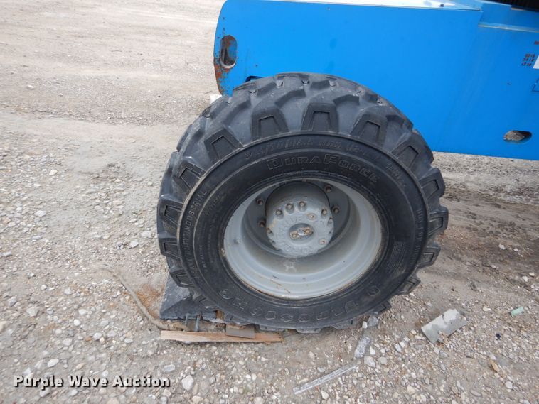 image for item IT9115 2001 Genie S-45  boom lift