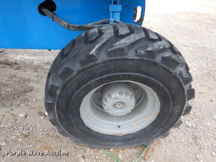 image for item IT9115 2001 Genie S-45  boom lift