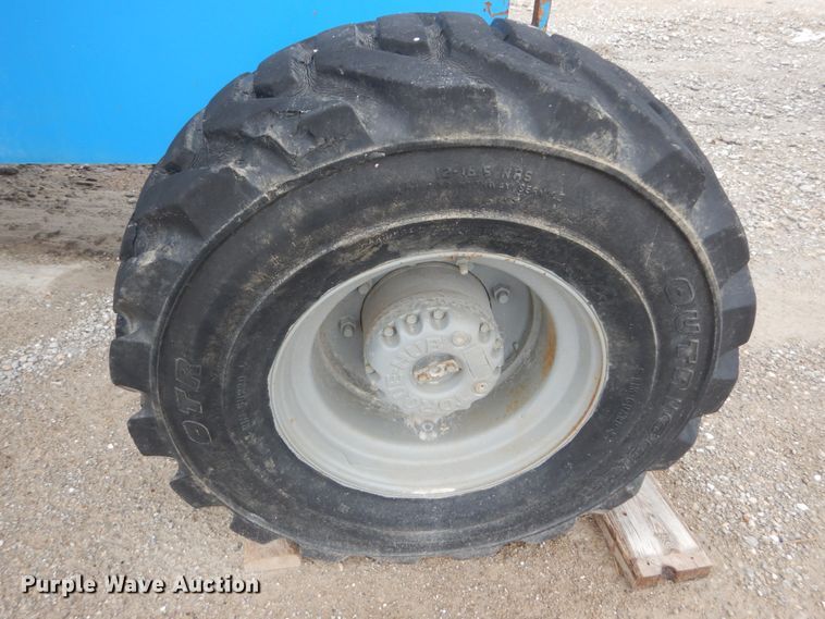 image for item IT9115 2001 Genie S-45  boom lift