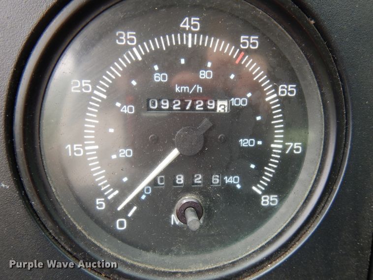 image for item IT9423 2005 Freightliner  oil distributor truck