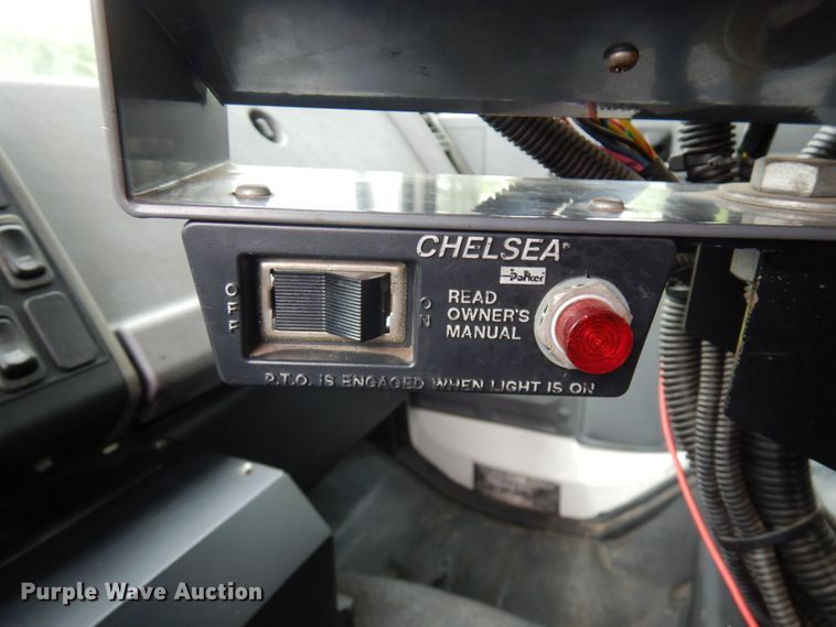 image for item IT9423 2005 Freightliner  oil distributor truck