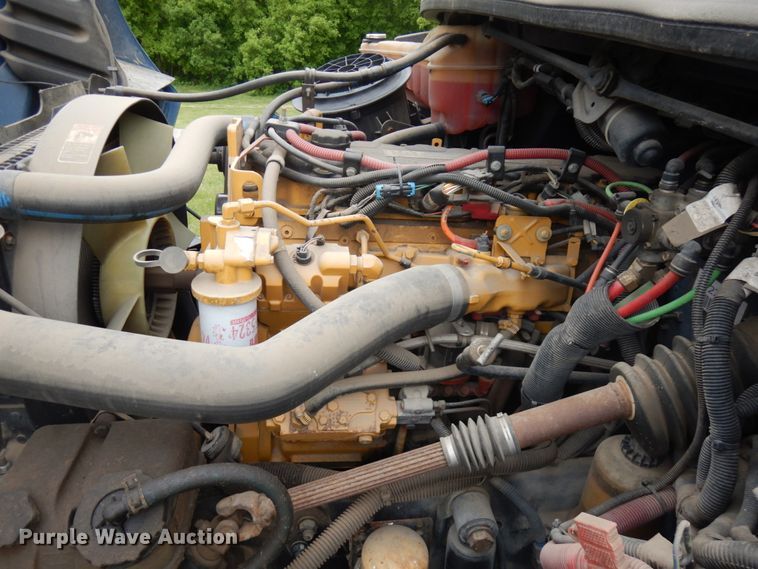 image for item IT9424 2005 Freightliner Business Class M2  oil distributor truck