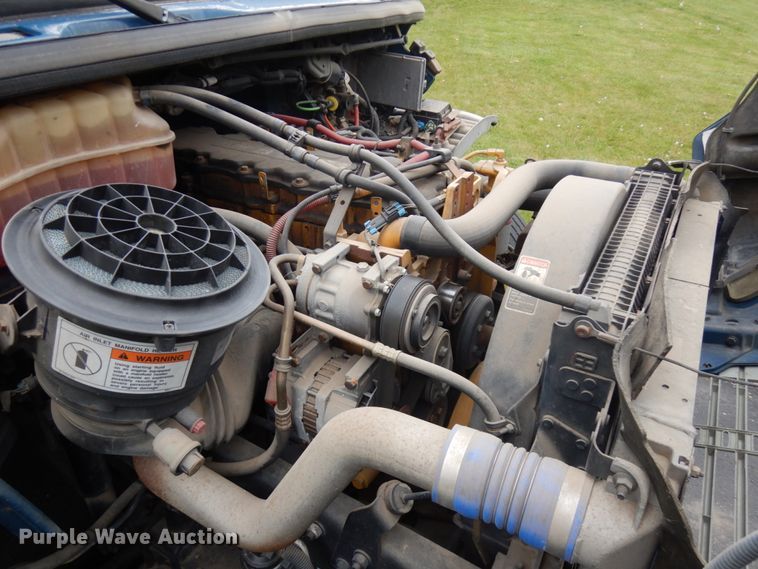 image for item IT9424 2005 Freightliner Business Class M2  oil distributor truck