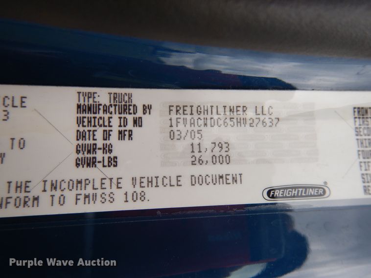 image for item IT9424 2005 Freightliner Business Class M2  oil distributor truck