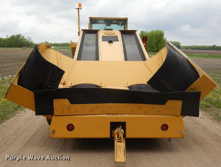 image for item IT9429 2000 Rosco Spread Pro  chip spreader