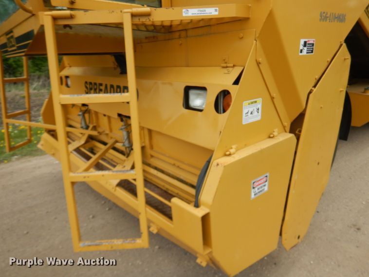 image for item IT9429 2000 Rosco Spread Pro  chip spreader