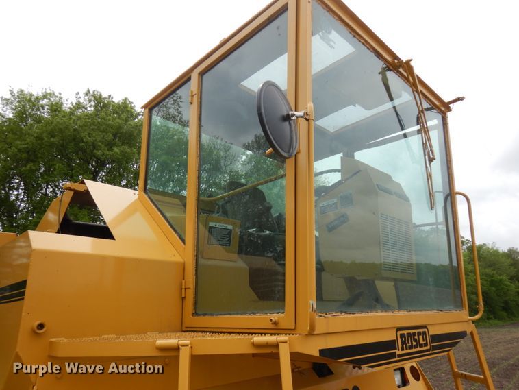 image for item IT9429 2000 Rosco Spread Pro  chip spreader