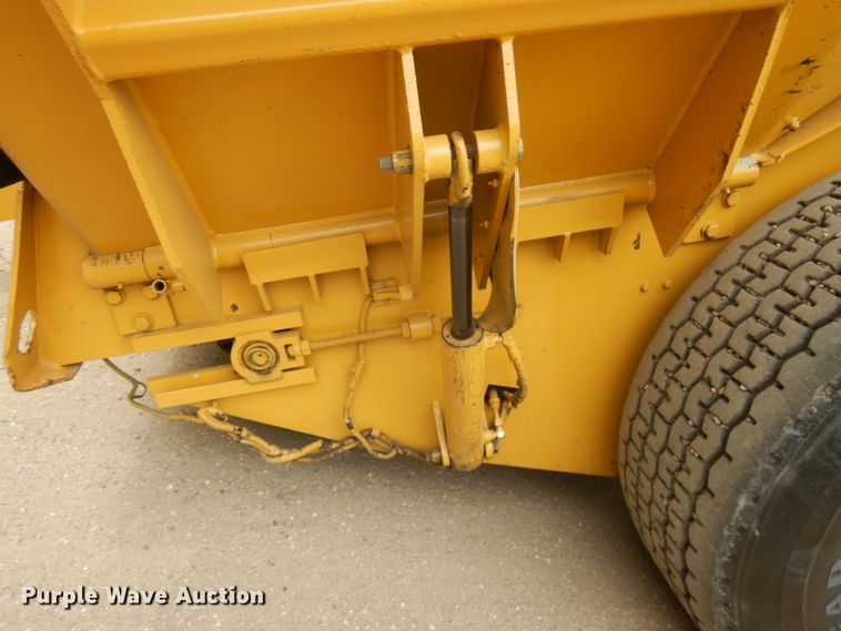 image for item IT9429 2000 Rosco Spread Pro  chip spreader