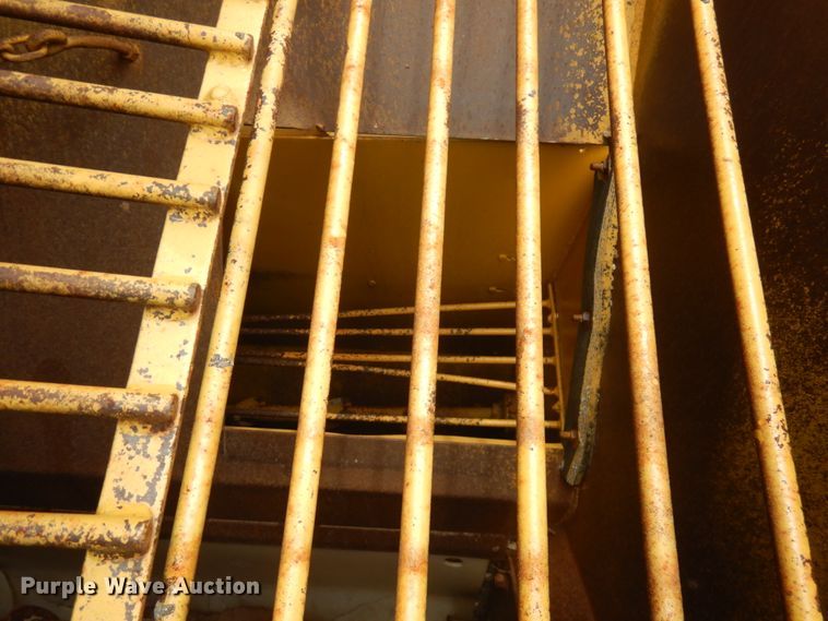 image for item IT9429 2000 Rosco Spread Pro  chip spreader