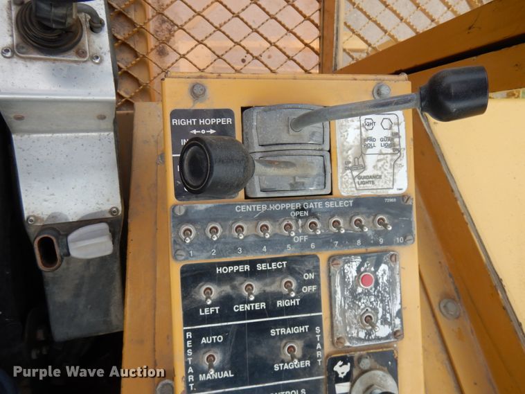 image for item IT9429 2000 Rosco Spread Pro  chip spreader