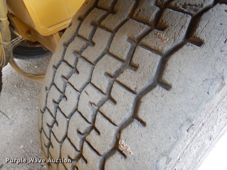 image for item IT9429 2000 Rosco Spread Pro  chip spreader