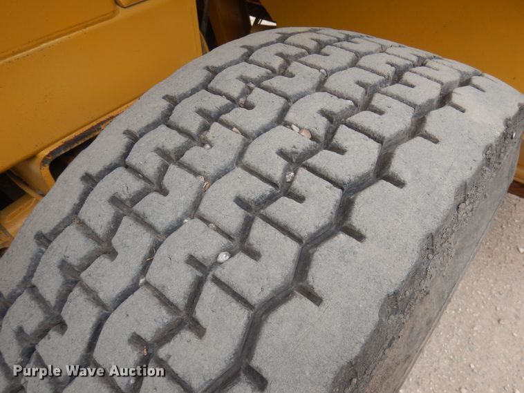 image for item IT9429 2000 Rosco Spread Pro  chip spreader