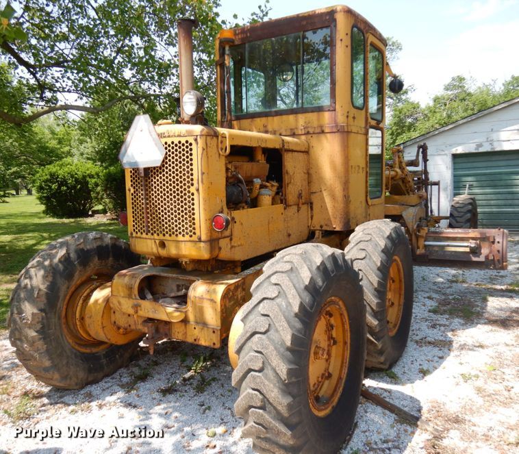 image for item IT9451 1963 Caterpillar 112F  rigid frame motor grader