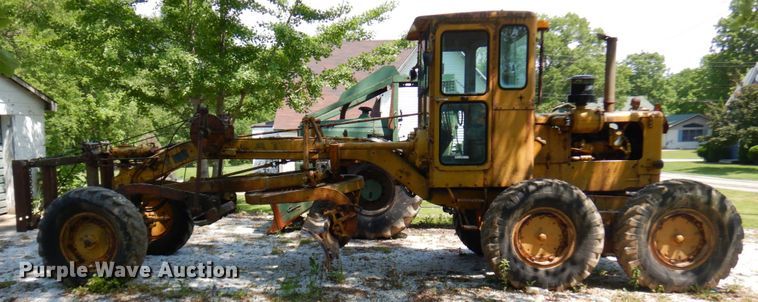 image for item IT9451 1963 Caterpillar 112F  rigid frame motor grader