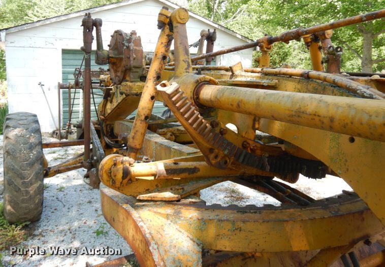 image for item IT9451 1963 Caterpillar 112F  rigid frame motor grader