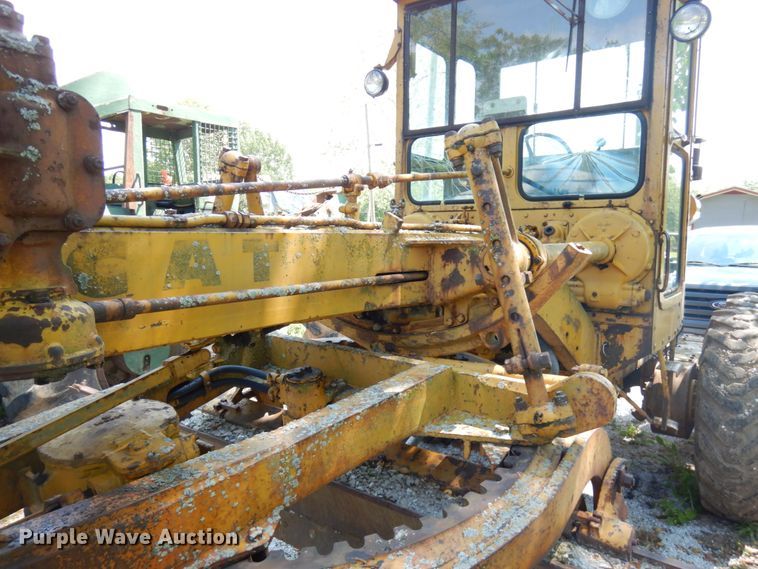 image for item IT9451 1963 Caterpillar 112F  rigid frame motor grader