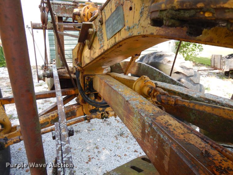 image for item IT9451 1963 Caterpillar 112F  rigid frame motor grader