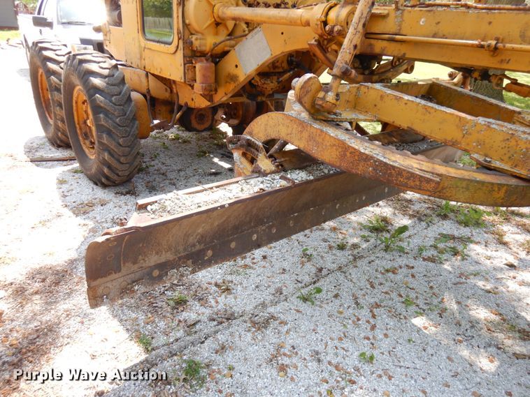 image for item IT9451 1963 Caterpillar 112F  rigid frame motor grader