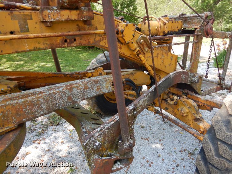 image for item IT9451 1963 Caterpillar 112F  rigid frame motor grader