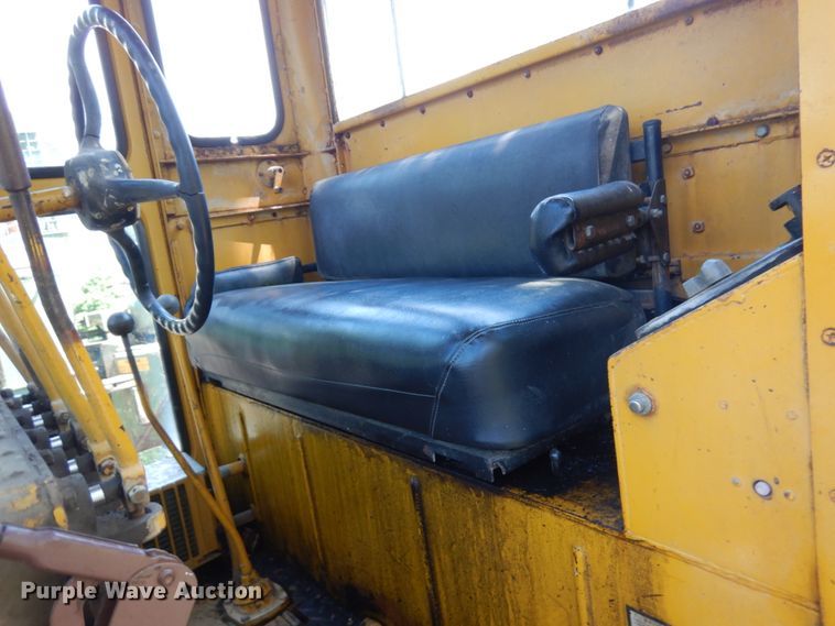 image for item IT9451 1963 Caterpillar 112F  rigid frame motor grader