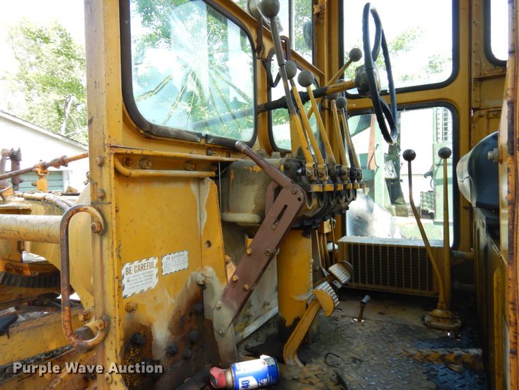 image for item IT9451 1963 Caterpillar 112F  rigid frame motor grader