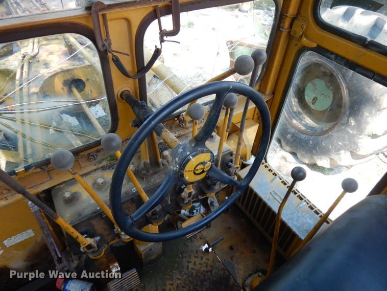 image for item IT9451 1963 Caterpillar 112F  rigid frame motor grader