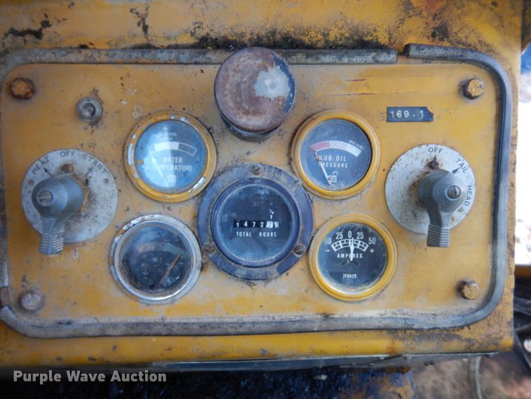 image for item IT9451 1963 Caterpillar 112F  rigid frame motor grader