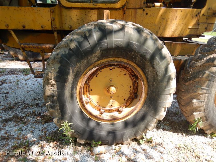 image for item IT9451 1963 Caterpillar 112F  rigid frame motor grader