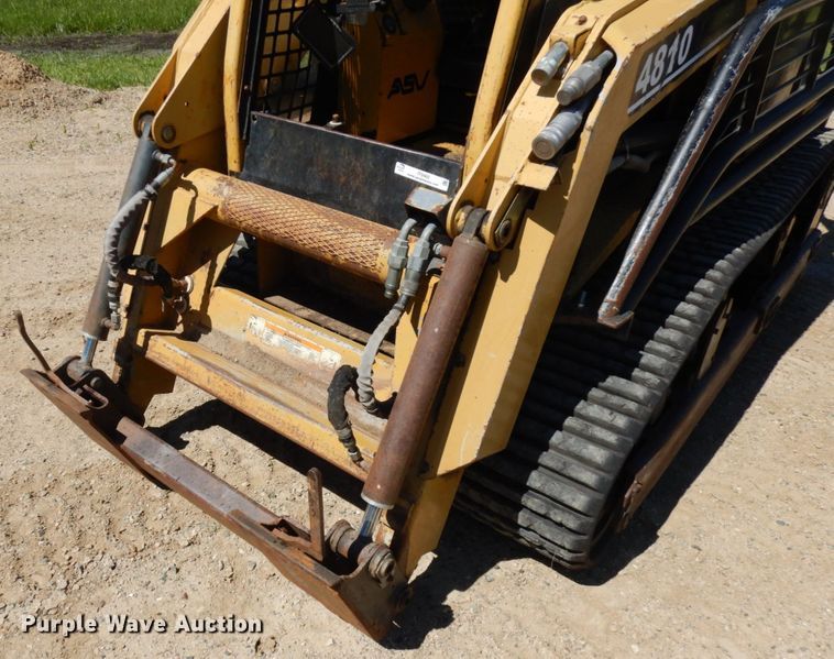 image for item IT9460 2000 ASV 4810  tracked skid steer loader