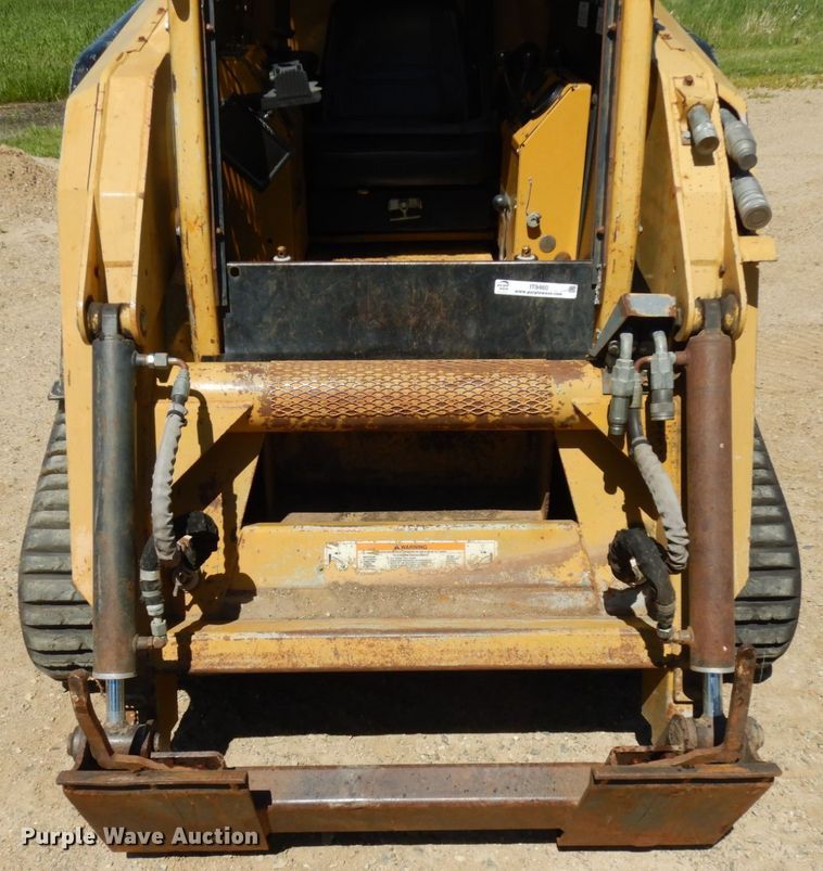 image for item IT9460 2000 ASV 4810  tracked skid steer loader