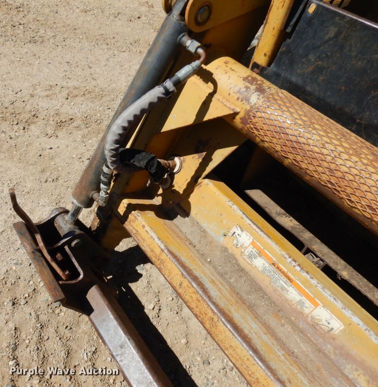 image for item IT9460 2000 ASV 4810  tracked skid steer loader