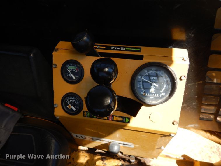 image for item IT9460 2000 ASV 4810  tracked skid steer loader