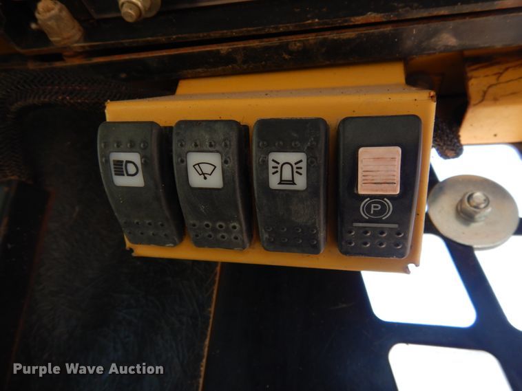 image for item IT9460 2000 ASV 4810  tracked skid steer loader