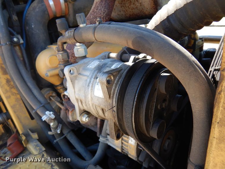 image for item IT9460 2000 ASV 4810  tracked skid steer loader