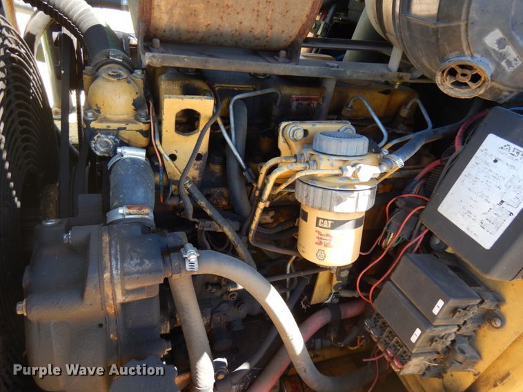 image for item IT9460 2000 ASV 4810  tracked skid steer loader