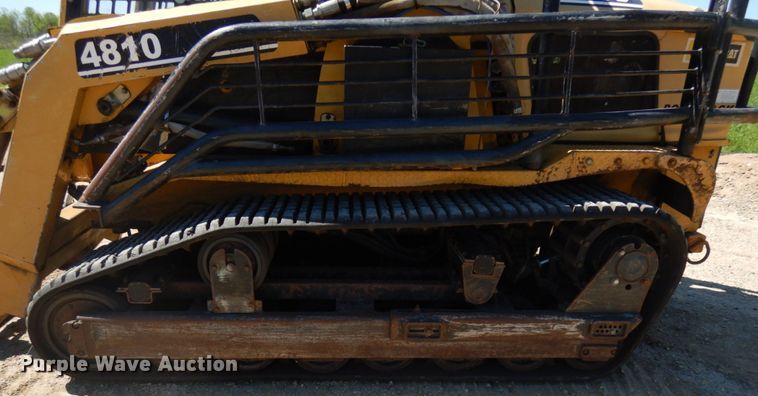 image for item IT9460 2000 ASV 4810  tracked skid steer loader