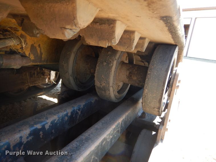 image for item IT9460 2000 ASV 4810  tracked skid steer loader