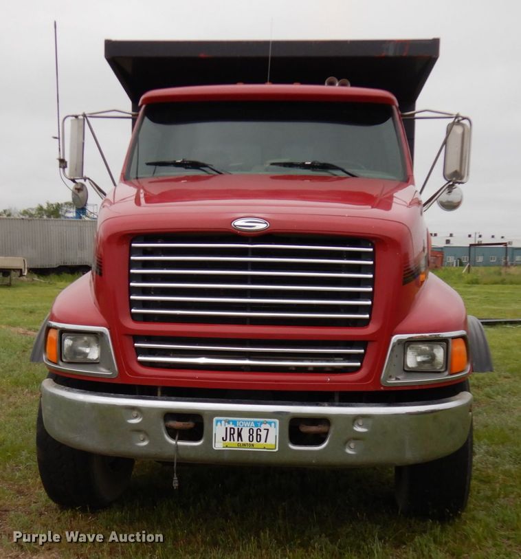 image for item IT9473 1999 Sterling L-Line  dump truck