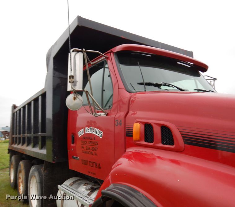 image for item IT9473 1999 Sterling L-Line  dump truck