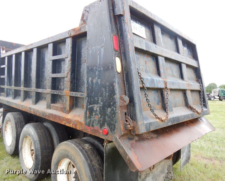 image for item IT9473 1999 Sterling L-Line  dump truck