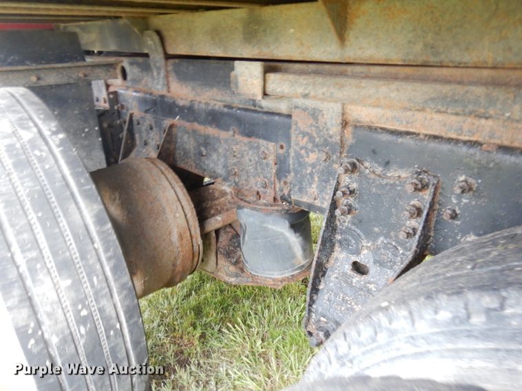 image for item IT9473 1999 Sterling L-Line  dump truck