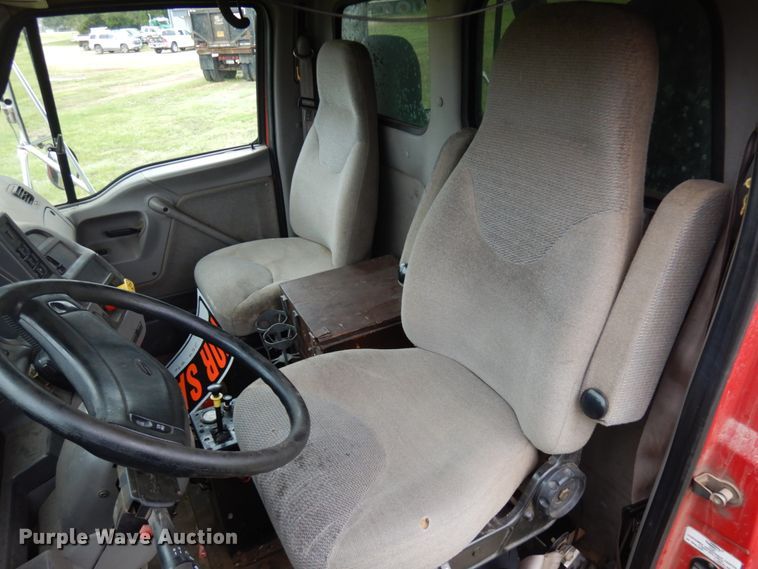 image for item IT9473 1999 Sterling L-Line  dump truck